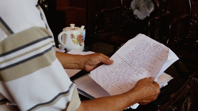 Câu chuyện tình yêu đầy xúc động của cụ bà chạy thận sống bằng những vần thơ của chồng: "Thương em, anh đợi anh chờ..." - Ảnh 11.