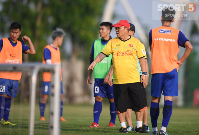 Công Phượng chấn thương, U23 Việt Nam tập buổi đầu ở PVF - Ảnh 2.