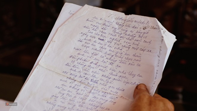 Câu chuyện tình yêu đầy xúc động của cụ bà chạy thận sống bằng những vần thơ của chồng: "Thương em, anh đợi anh chờ..." - Ảnh 11.