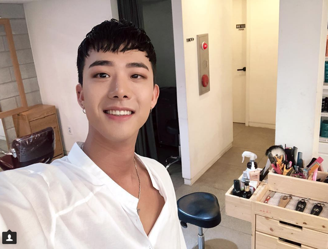 Sunmi ướt đẫm, nhảy quằn quại tr&ecirc;n s&acirc;n khấu nhưng lại bị anh ch&agrave;ng 6 m&uacute;i n&agrave;y giật trọn spotlight - Ảnh 5.