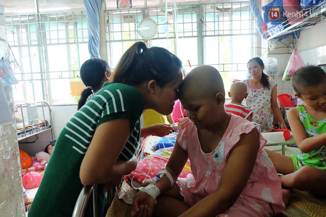Ph&ograve;ng 301 viện ung bướu: Căn nh&agrave; thứ 2 của những đứa trẻ trọc đầu v&agrave; những người mẹ kh&ocirc;ng t&ecirc;n - Ảnh 13.