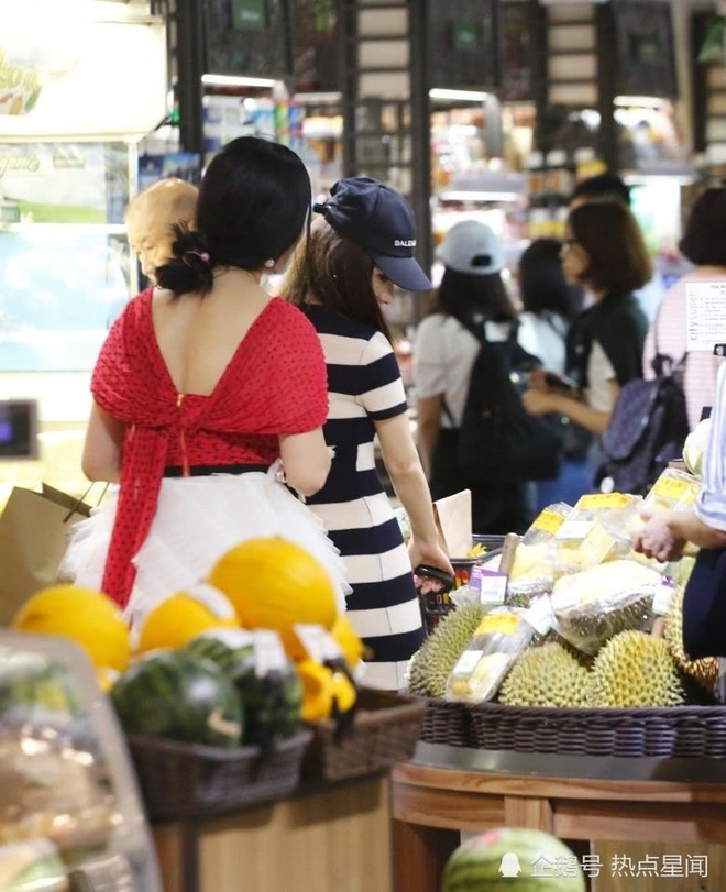 B&agrave; x&atilde; hotgirl của Qu&aacute;ch Ph&uacute; Th&agrave;nh tiếp tục c&oacute; bầu lần 2 sau 1 năm sinh con? - Ảnh 6.