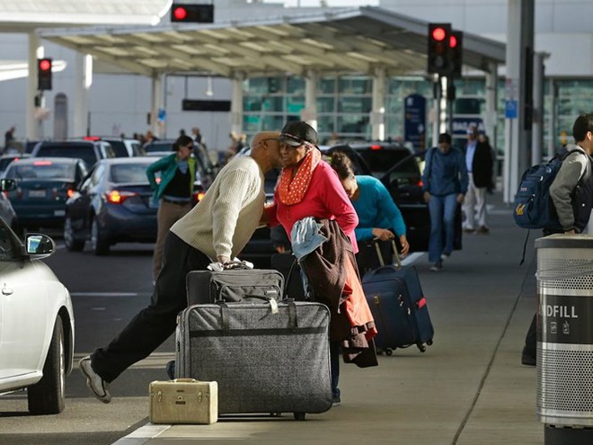 H&igrave;nh ảnh cho thấy những đổi thay trong c&aacute;c chuyến bay xưa v&agrave; nay - Ảnh 2.