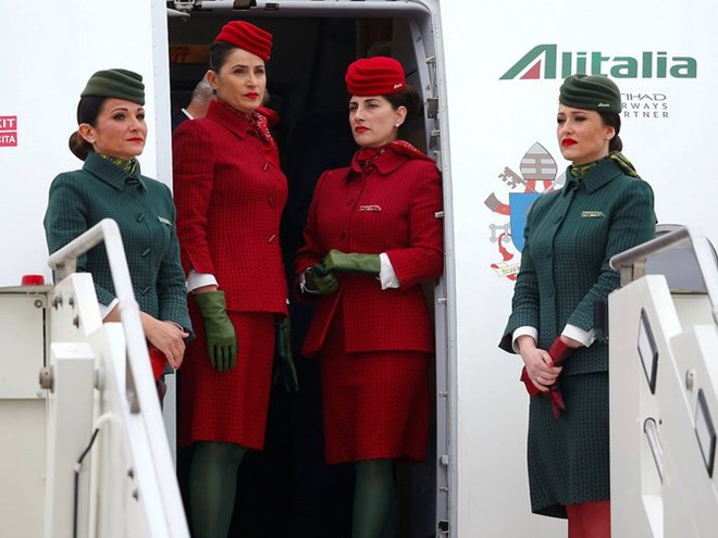 H&igrave;nh ảnh cho thấy những đổi thay trong c&aacute;c chuyến bay xưa v&agrave; nay - Ảnh 37.