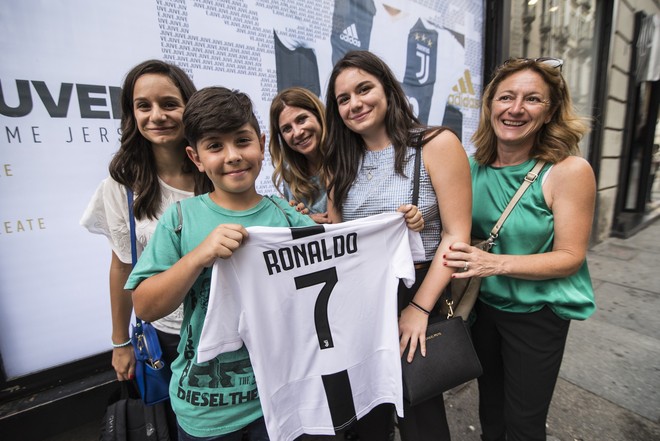 Hiệu ứng Ronaldo: trang mạng fan Real đổi tên, sang ủng hộ Juventus - Ảnh 2.