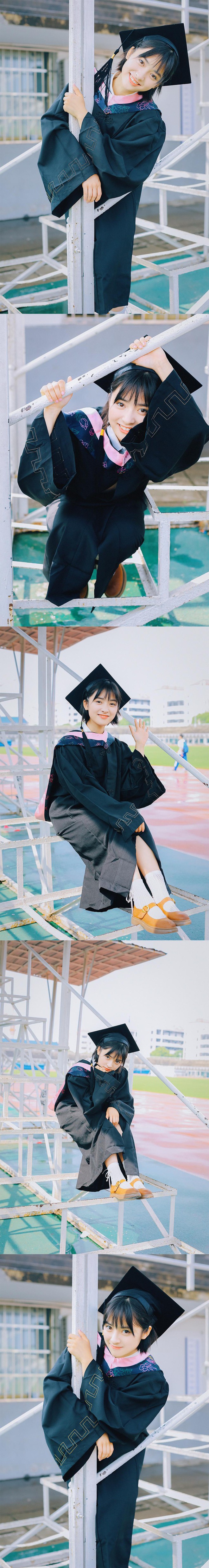 Ngắm d&agrave;n nữ sinh xinh xắn n&agrave;y bạn sẽ hiểu v&igrave; sao đời người ai cũng n&ecirc;n 1 lần kho&aacute;c tấm &aacute;o cử nh&acirc;n - Ảnh 3.