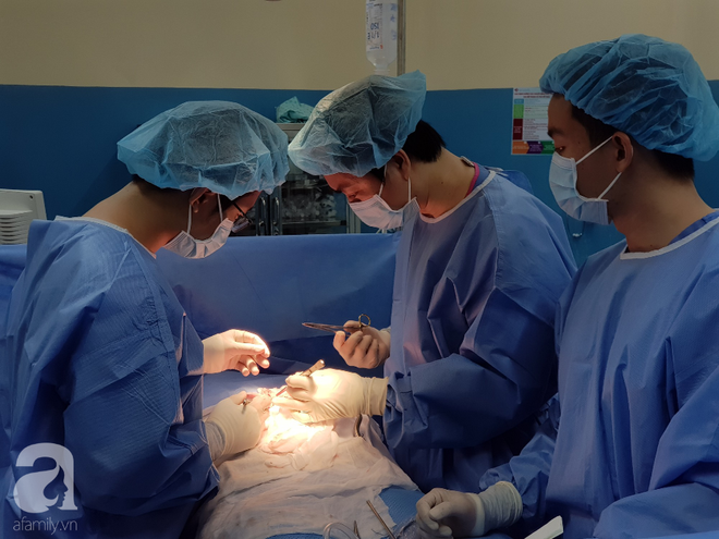 Ruột bỗng dưng t&iacute;m đen, t&iacute;nh mạng người phụ nữ 32 tuổi c&ugrave;ng đứa con sắp ch&agrave;o đời l&acirc;m nguy - Ảnh 1.