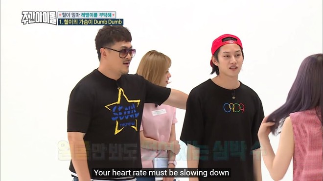 Bắt chước Momo (TWICE) l&agrave;m aegyo, Irene (Red Velvet) khiến Heechul... tụt cảm x&uacute;c - Ảnh 4.