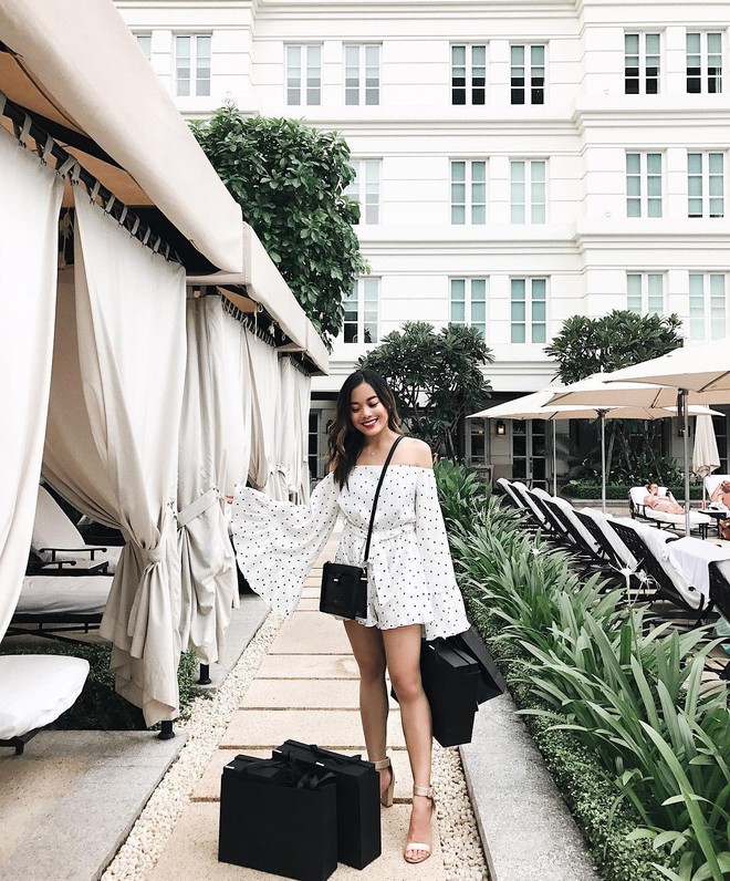 Mặc màu trắng sang chảnh, cá tính nhờ cách mix đẹp mỹ mãn từ cặp chị em blogger gốc Việt - Ảnh 8.