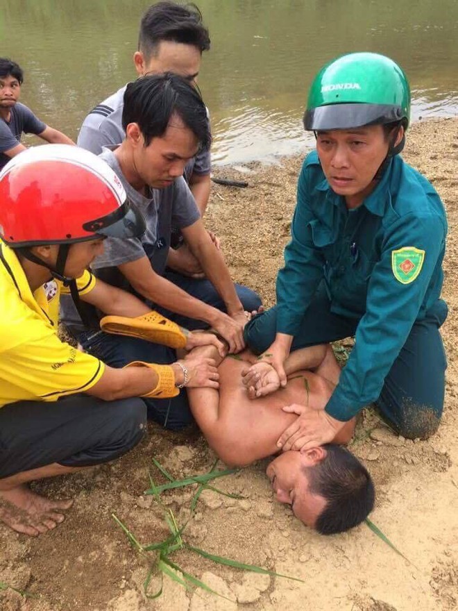 Khởi tố vụ án, bắt giam nam thanh niên sát hại vợ, con và bố ruột ở Bình Định - Ảnh 2.