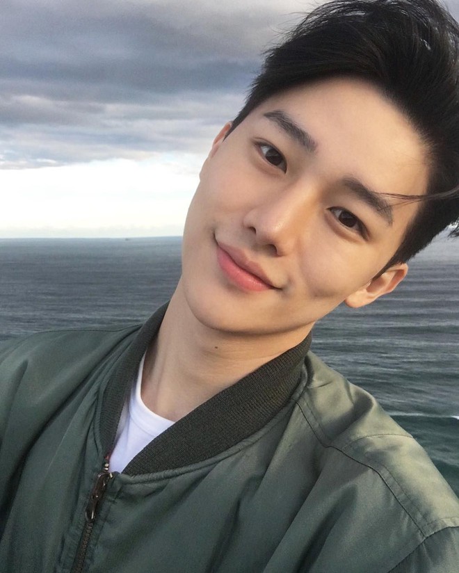 Khoe ảnh nghỉ mát ở Phú Quốc, cựu tiếp viên hàng không người Hàn khiến fan Việt lịm tim vì quá đẹp trai - Ảnh 11.