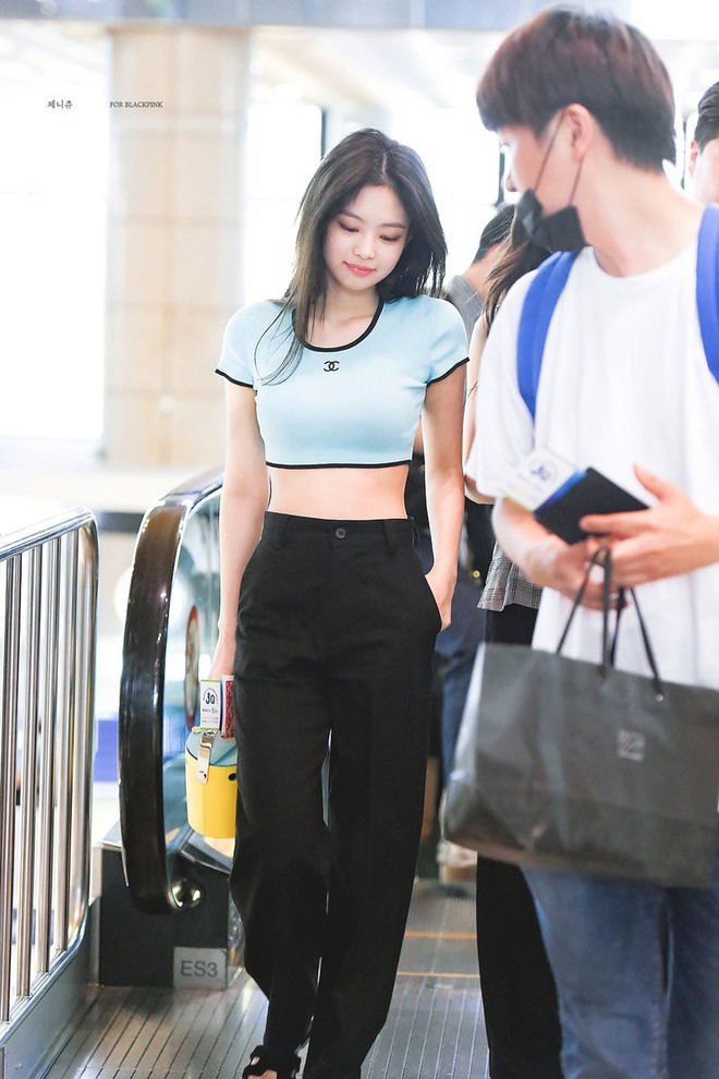 BLACKPINKs Jennie seen at Incheon International Airport heading out to  Paris  allkpop