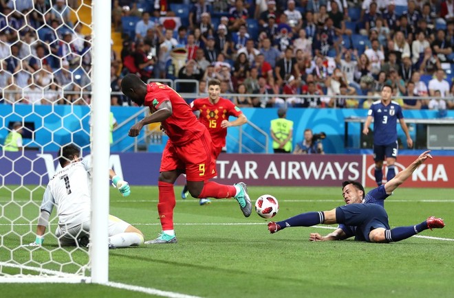Cầu thủ Bỉ ăn mừng như vừa vô địch World Cup 2018 sau chiến thắng đau tim trước Nhật Bản - Ảnh 1.