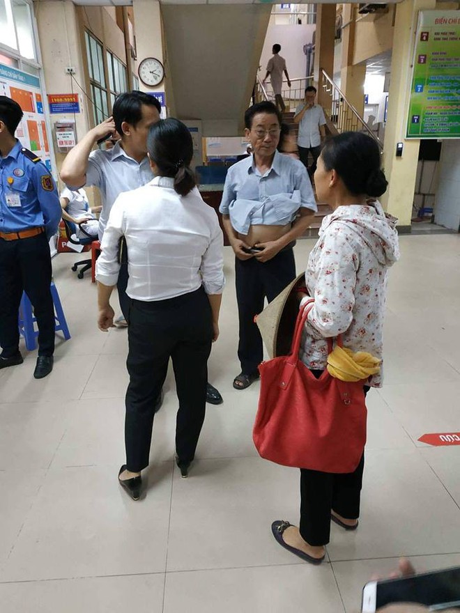 Trạm trưởng trạm Y tế chém 3 người ở Hà Nội rồi tự sát: Nạn nhân nữ 41 tuổi đã tử vong, bé gái 16 tuổi bị tụ máu não, đứt gân tay - Ảnh 1.
