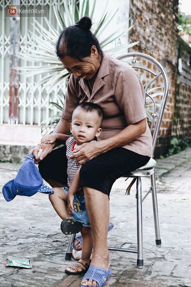 Những ng&#224;y l&#234;nh đ&#234;nh ở Chương Mỹ: Tr&#226;u b&#242; lặn ngụp, vịt tr&#232;o l&#234;n những m&#225;i nh&#224; khi nước d&#226;ng đến tận n&#243;c - Ảnh 7.