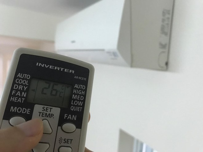 4 sai lầm cơ bản khiến bạn d&ugrave; c&oacute; bật điều h&ograve;a cả ng&agrave;y cũng chẳng thấy m&aacute;t - Ảnh 1.