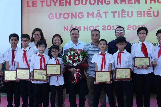 Một ng&ocirc;i trường ở H&agrave; Nội c&oacute; 3 thủ khoa, 2 &aacute; khoa v&agrave; 74 học sinh đỗ tr&ecirc;n 3 lớp chuy&ecirc;n trong kỳ thi tuyển sinh v&agrave;o lớp 10! - Ảnh 4.