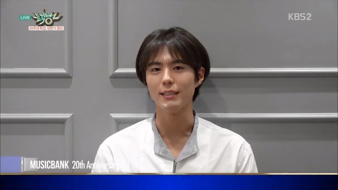 Biết sấy phồng v&agrave; v&eacute;n t&oacute;c &yacute; nhị, Park Bo Gum hot girl h&oacute;a th&agrave;nh c&ocirc;ng qu&aacute; - Ảnh 1.