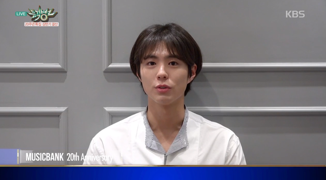 Biết sấy phồng v&agrave; v&eacute;n t&oacute;c &yacute; nhị, Park Bo Gum hot girl h&oacute;a th&agrave;nh c&ocirc;ng qu&aacute; - Ảnh 3.