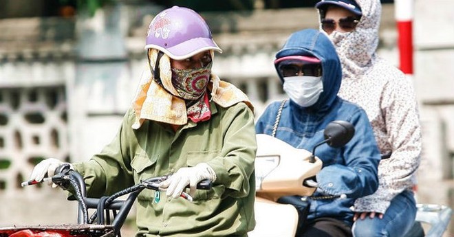 Giữa nắng n&oacute;ng kỷ lục ở H&agrave; Nội, bạn đ&atilde; thử r&aacute;n trứng kh&ocirc;ng cần lửa như diễn vi&ecirc;n Minh Tiệp chưa? - Ảnh 2.