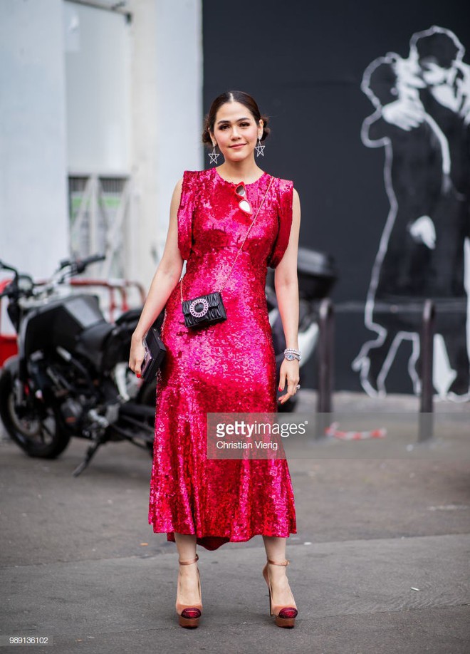 Mỹ nhân đẹp nhất Thái Lan Chompoo Araya một mình dự 5 show tại Tuần lễ thời trang Haute Couture - Ảnh 11.
