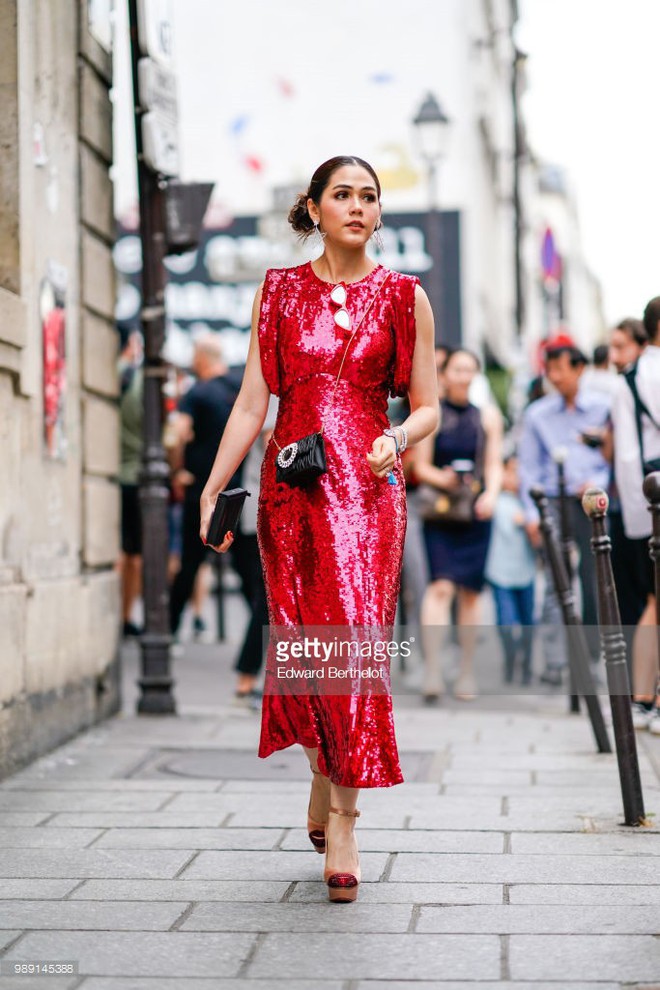 Mỹ nh&acirc;n đẹp nhất Th&aacute;i Lan Chompoo Araya một m&igrave;nh dự 5 show tại Tuần lễ thời trang Haute Couture - Ảnh 10.