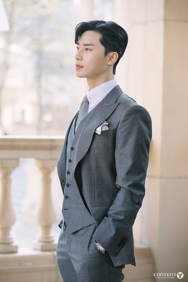 Thư Ký Kim có Park Seo Joon mặc toàn đồ hiệu đẹp nhất màn ảnh Hàn