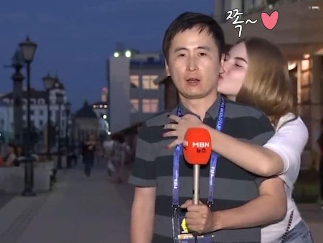 Nam phóng viên Hàn Quốc bị “cưỡng hôn” trong lúc tác nghiệp tại World Cup 2018 - Ảnh 3.
