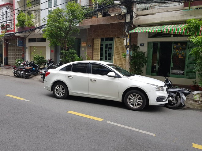 Nghi án phóng viên đang tác nghiệp thì bị tài xế lái tô ô đâm và hành hung trọng thương ở Sài Gòn - Ảnh 2.