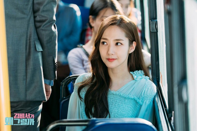 Học ngay 2 cách làm tóc mái phồng giống hệt như “thư ký Kim” Park Min Young - Ảnh 3.