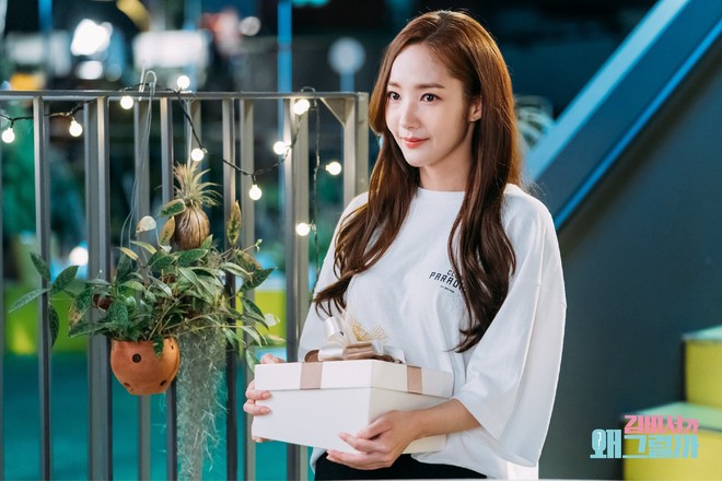 Học ngay 2 cách làm tóc mái phồng giống hệt như “thư ký Kim” Park Min Young - Ảnh 1.