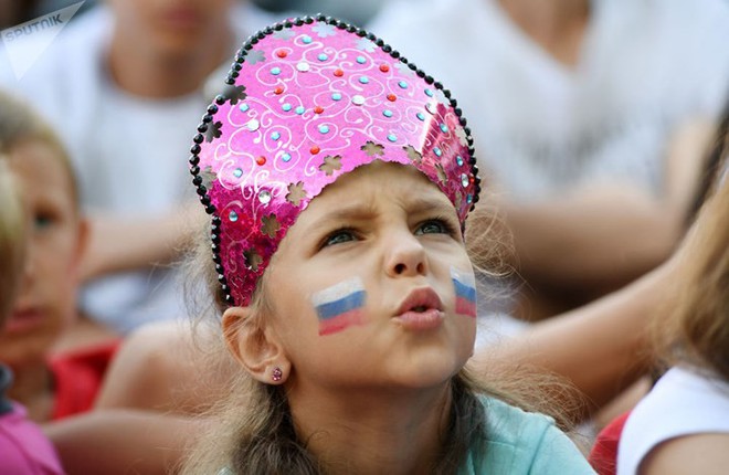Ảnh: Những chiếc mũ Kokoshnik Nga tô điểm khán đài mùa World Cup - Ảnh 20.