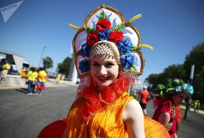 Ảnh: Những chiếc mũ Kokoshnik Nga tô điểm khán đài mùa World Cup - Ảnh 21.