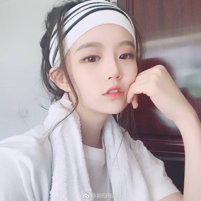 &ldquo;Lịm tim&rdquo; trước vẻ đ&aacute;ng y&ecirc;u của girl Trung Quốc cao 1m54 c&oacute; hơn 1 triệu fan - Ảnh 4.