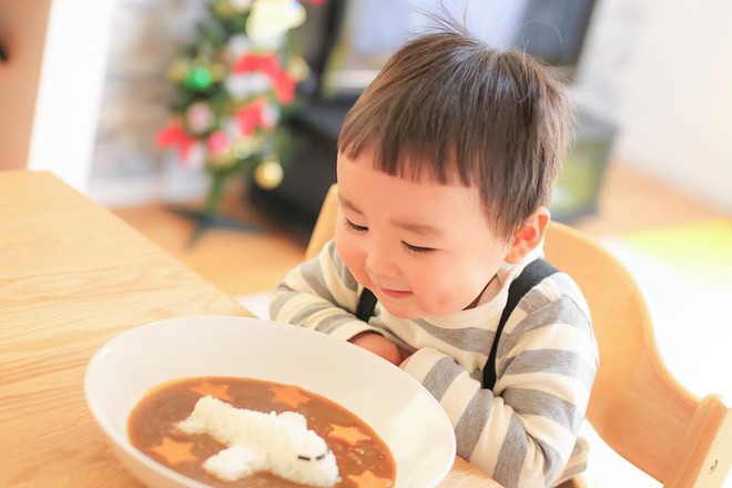 Cậu nh&oacute;c Nhật Bản đầu nấm m&aacute; ph&iacute;nh với 1001 biểu cảm kh&ocirc;ng y&ecirc;u kh&ocirc;ng được - Ảnh 6.