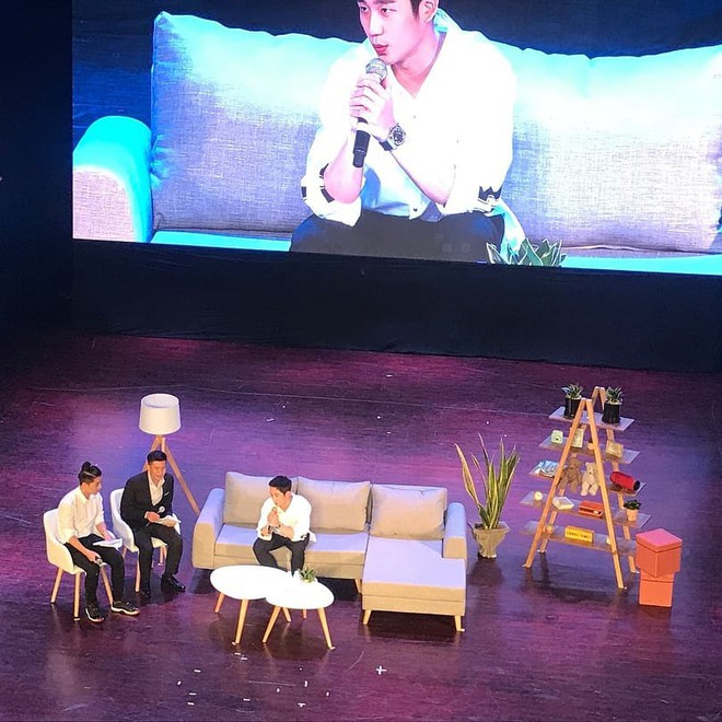 B&aacute;o H&agrave;n tung ảnh fanmeeting Jung Hae In tại Việt Nam: T&agrave;i tử điển trai kh&oacute; cưỡng, quẩy nhiệt c&ugrave;ng fan Việt - Ảnh 1.