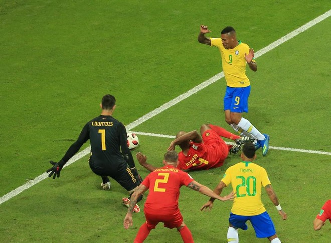 Brazil mất oan quả phạt đền dù có VAR - Ảnh 2.