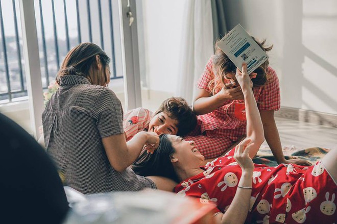 Bộ ảnh 20 năm t&igrave;nh bạn của 4 c&ocirc; n&agrave;ng từng nhiều lần nghỉ chơi, xa nửa v&ograve;ng thế giới rồi lại về b&ecirc;n nhau g&acirc;y sốt mạng - Ảnh 4.