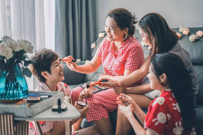 Bộ ảnh 20 năm t&igrave;nh bạn của 4 c&ocirc; n&agrave;ng từng nhiều lần nghỉ chơi, xa nửa v&ograve;ng thế giới rồi lại về b&ecirc;n nhau g&acirc;y sốt mạng - Ảnh 5.