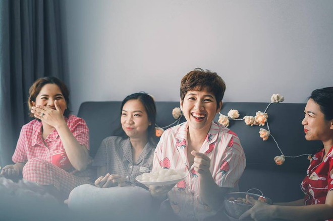 Bộ ảnh 20 năm t&igrave;nh bạn của 4 c&ocirc; n&agrave;ng từng nhiều lần nghỉ chơi, xa nửa v&ograve;ng thế giới rồi lại về b&ecirc;n nhau g&acirc;y sốt mạng - Ảnh 6.