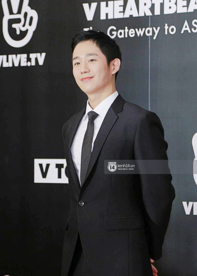 Thảm đỏ đêm nhạc Hàn-Việt: Jung Hae In, WINNER đẹp trai cực phẩm, Chi Pu và Hòa Minzy đọ sắc cùng loạt sao Việt - Ảnh 6.