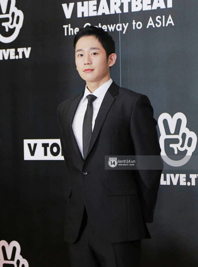 Thảm đỏ đêm nhạc Hàn-Việt: Jung Hae In, WINNER đẹp trai cực phẩm, Chi Pu và Hòa Minzy đọ sắc cùng loạt sao Việt - Ảnh 5.