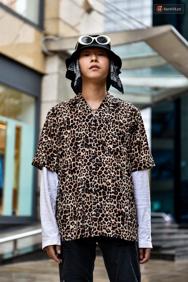 Street style 2 miền: miền Nam vẫn bị &aacute;m ảnh với waist bag, miền Bắc điểm danh đủ phong c&aacute;ch đặc sắc - Ảnh 22.