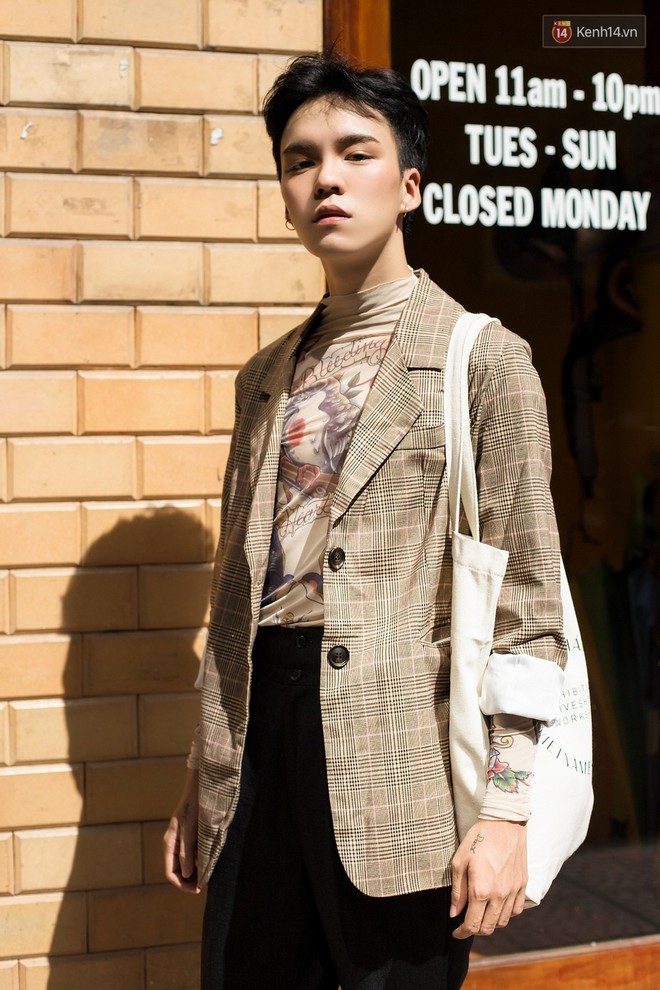 Street style 2 miền: miền Nam vẫn bị &aacute;m ảnh với waist bag, miền Bắc điểm danh đủ phong c&aacute;ch đặc sắc - Ảnh 12.