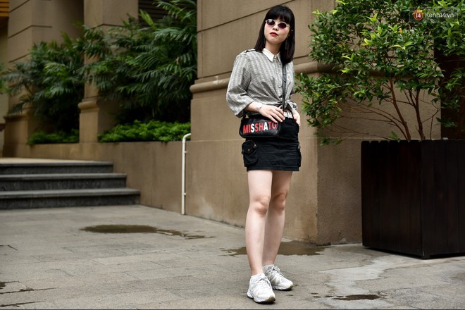 Street style 2 miền: miền Nam vẫn bị &aacute;m ảnh với waist bag, miền Bắc điểm danh đủ phong c&aacute;ch đặc sắc - Ảnh 19.