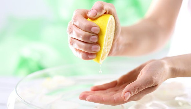 Những vết hằn d&acirc;y &aacute;o do ch&aacute;y nắng sẽ biến mất nhanh hơn với 5 tips đơn giản n&agrave;y - Ảnh 3.