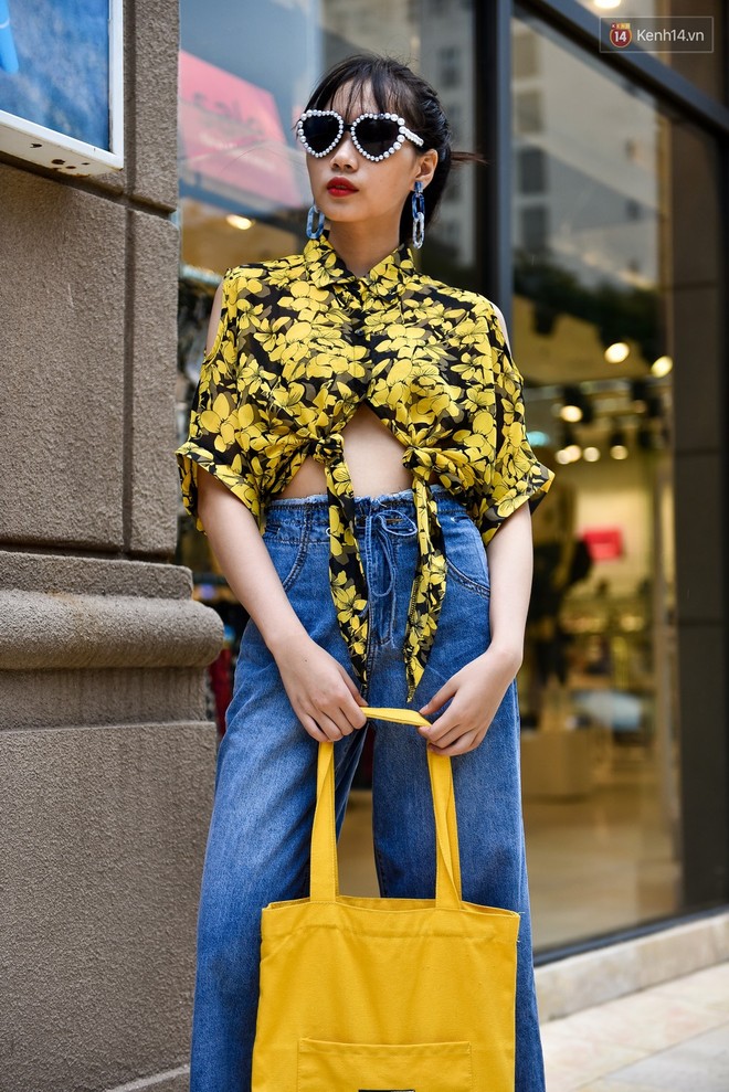 Street style 2 miền: miền Nam vẫn bị &aacute;m ảnh với waist bag, miền Bắc điểm danh đủ phong c&aacute;ch đặc sắc - Ảnh 18.
