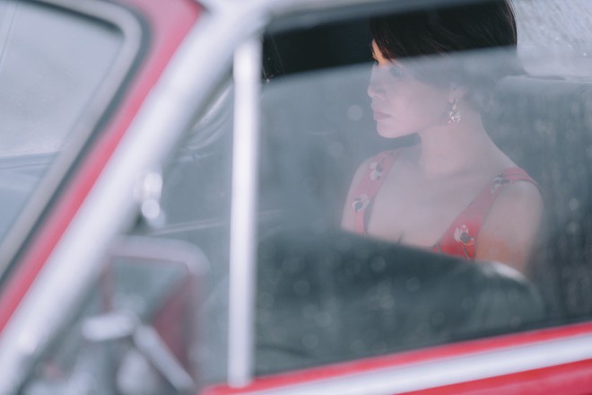 Sau 8 th&aacute;ng ra mắt album, đ&acirc;y l&agrave; ca kh&uacute;c được Uy&ecirc;n Linh chọn l&agrave;m MV tiếp theo - Ảnh 6.