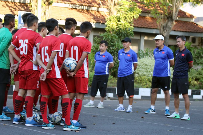 Đội chủ nhà làm khó U19 Việt Nam trước trận đấu quyết định - Ảnh 1.