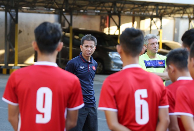 Đội chủ nh&agrave; l&agrave;m kh&oacute; U19 Việt Nam trước trận đấu quyết định - Ảnh 2.